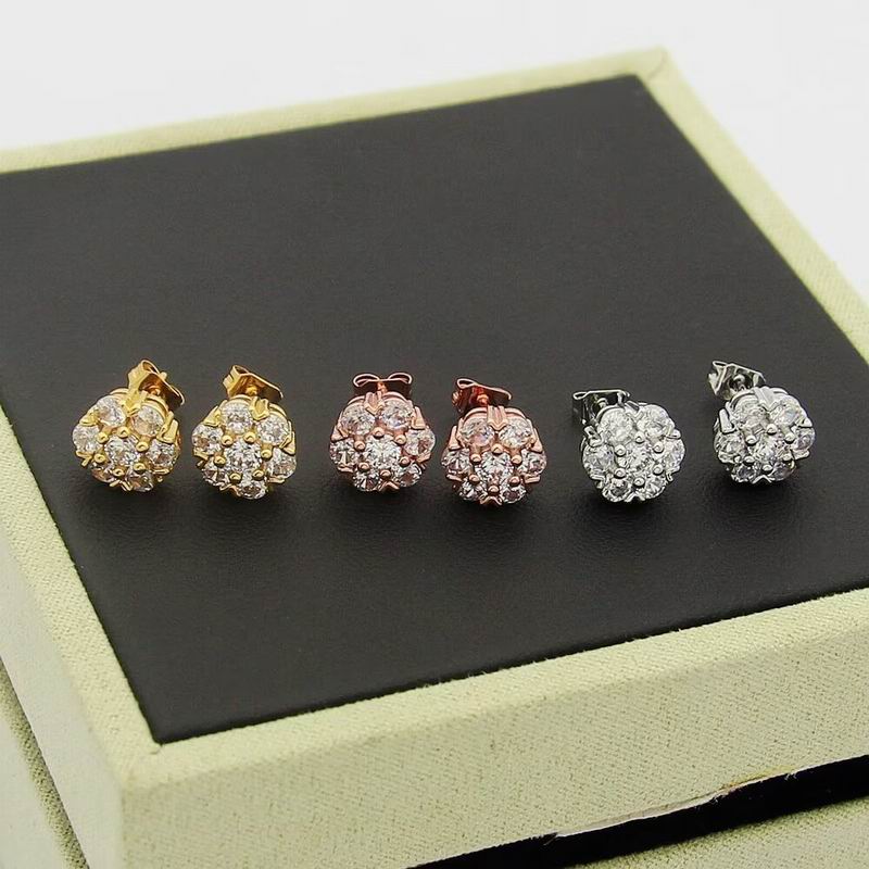 Van Cleef & Arpels earring 08yxs02